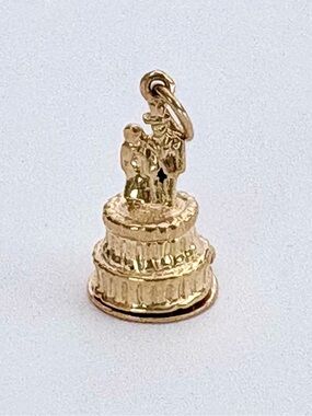 Vintage 14k Gold Wedding Couple Cake Topper Baby Carriage Pendant Charm